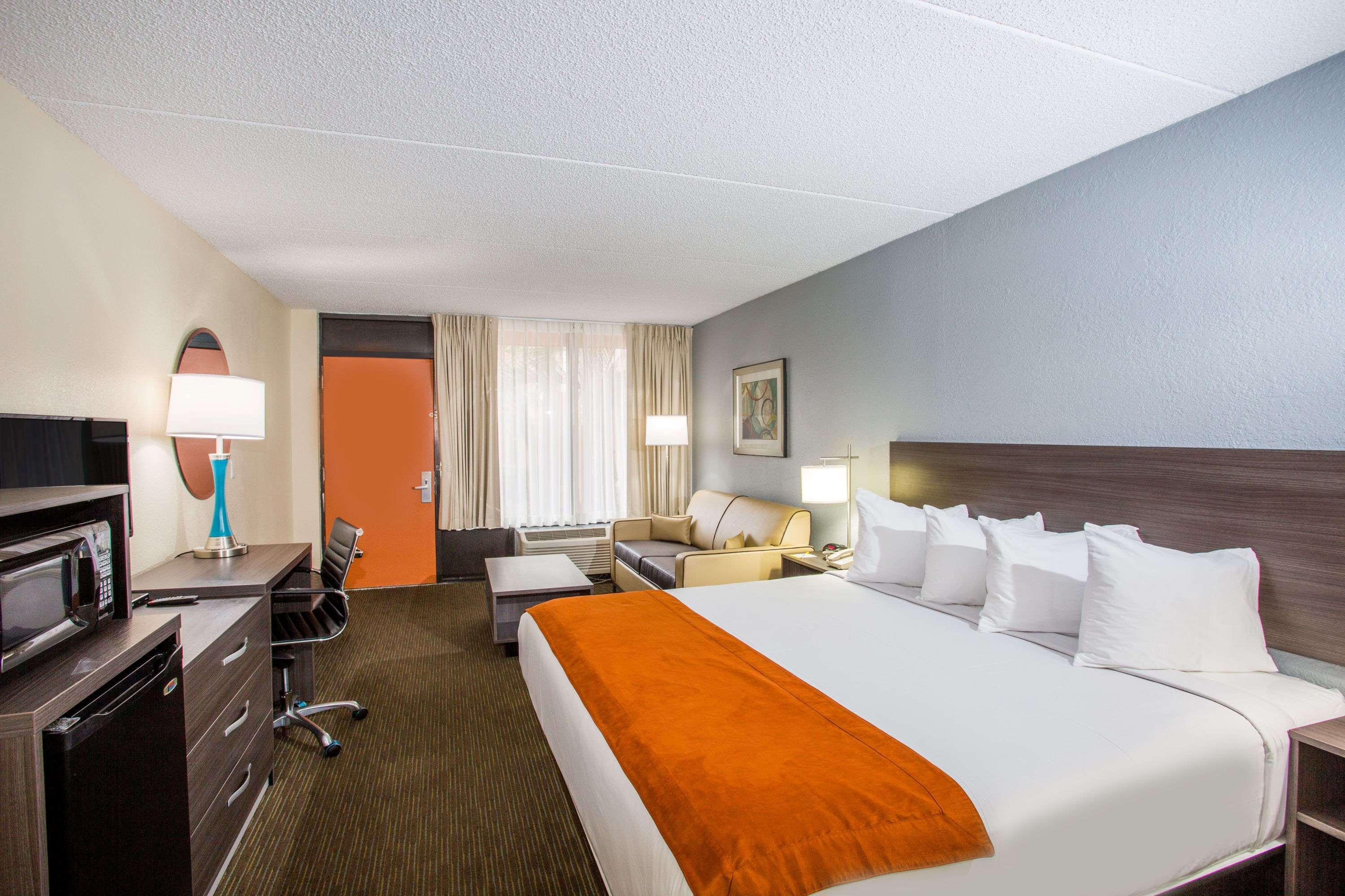 Days Inn & Suites By Wyndham Orlando Airport Eksteriør bilde